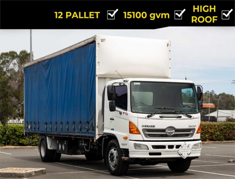 2009 HINO FG 500 Curtainsider