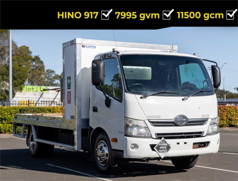2011 Hino 300 Series Cab Chassis 917 Medium
