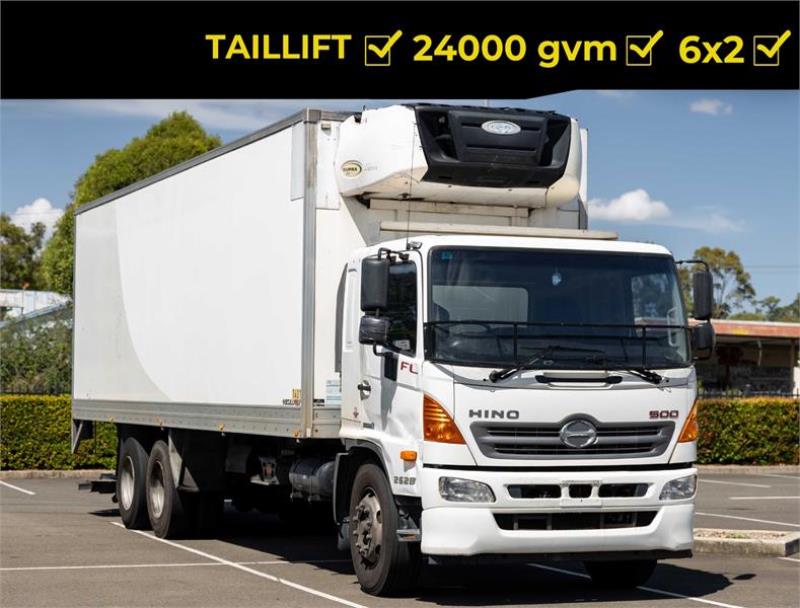 2016 Hino 500 Series Cab Chassis FL2628