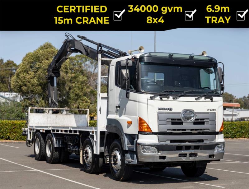 2008 Hino FY 700
