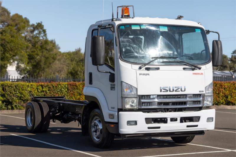 2009 Isuzu F Series Cab Chassis FRR 600 Premium