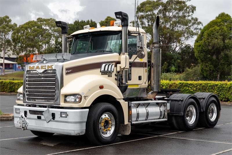 2010 Mack Superliner Cab Chassis